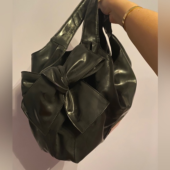 Valentine Garavani Bow Bag in Black - Picture 4 of 6